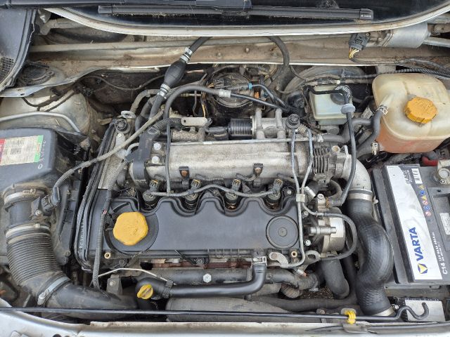 bontott OPEL ZAFIRA B Bal Féltengely