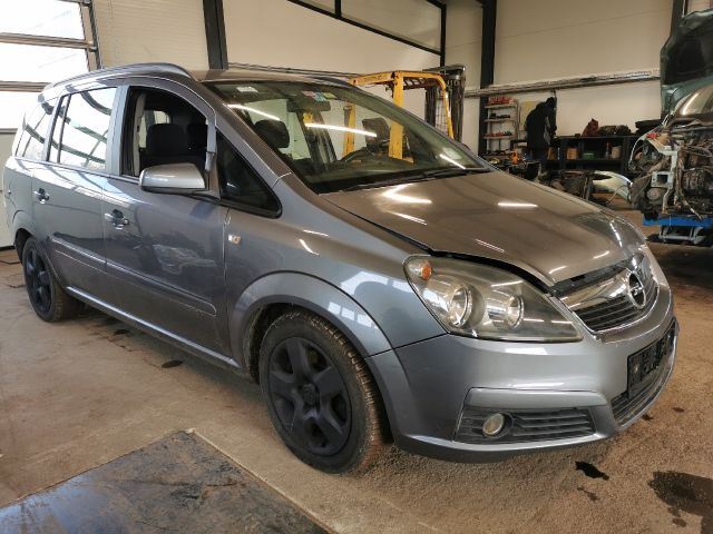 bontott OPEL ZAFIRA B Biztosítéktábla Motortér