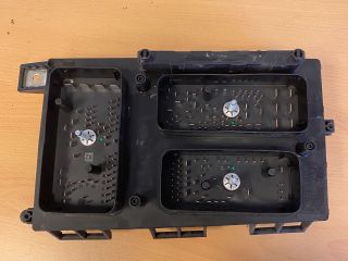 bontott OPEL ZAFIRA B Biztosítéktábla Motortér