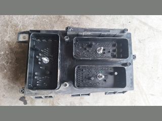 bontott OPEL ZAFIRA B Biztosítéktábla Motortér