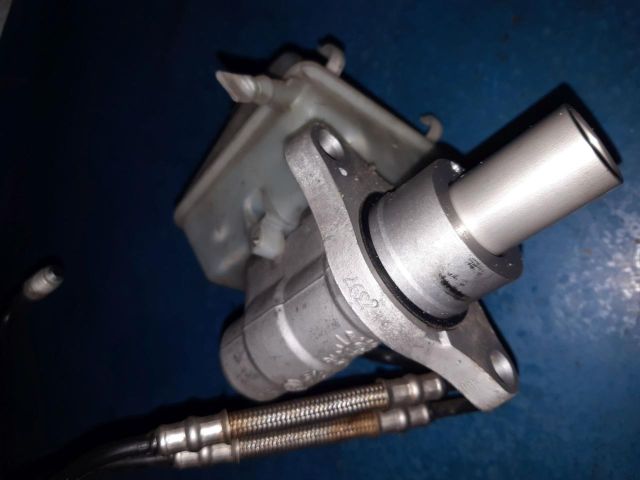 bontott OPEL ZAFIRA B Főfékhenger