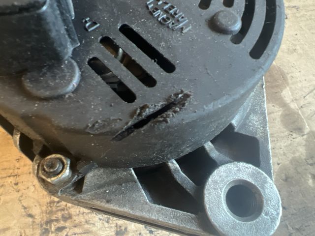 bontott OPEL ZAFIRA B Generátor