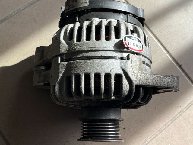 bontott OPEL ZAFIRA B Generátor