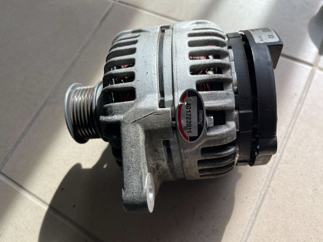 bontott OPEL ZAFIRA B Generátor