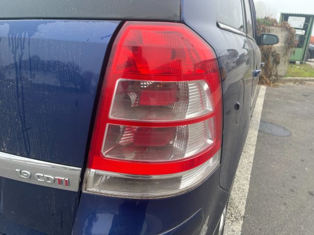 bontott OPEL ZAFIRA B Homlokfal (Üres lemez)