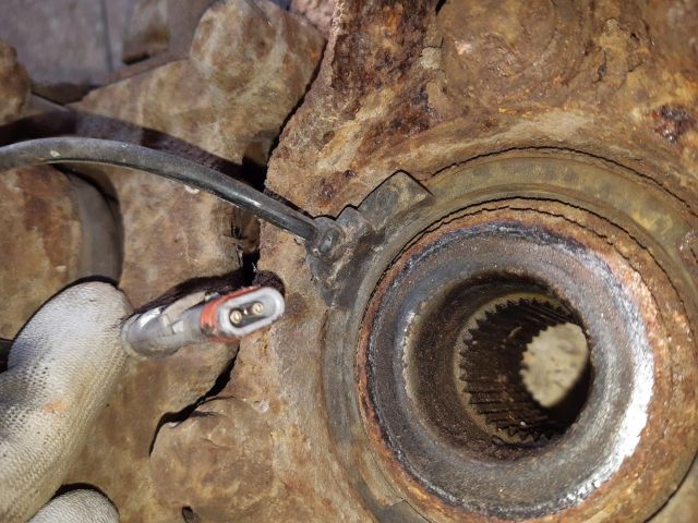 bontott OPEL ZAFIRA B Jobb első Csonkállvány Kerékaggyal