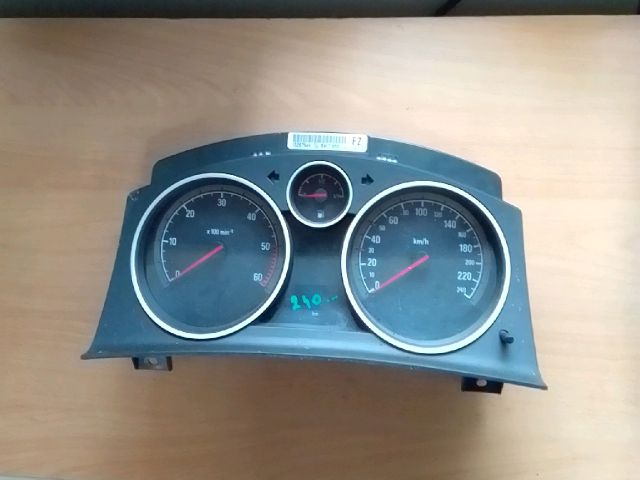 bontott OPEL ZAFIRA B Kilométeróra