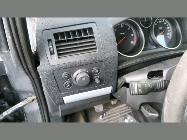 bontott OPEL ZAFIRA B Kilométeróra