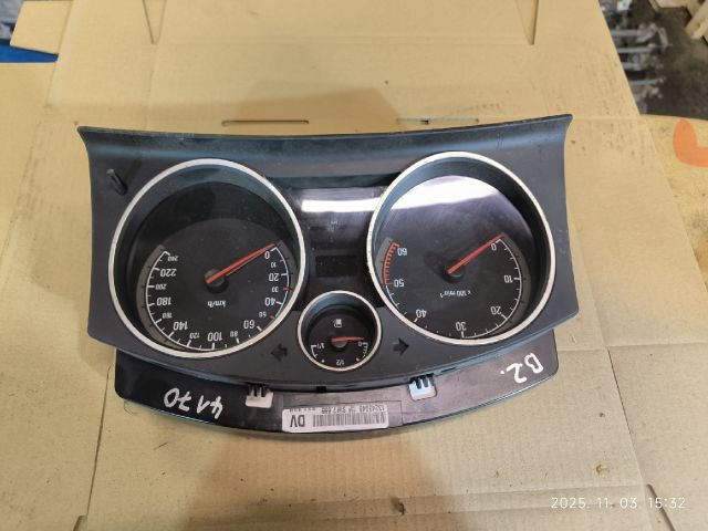 bontott OPEL ZAFIRA B Kilométeróra