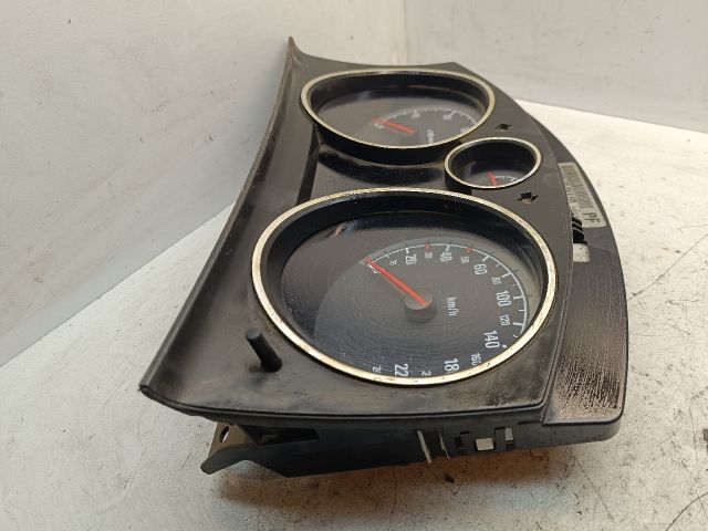 bontott OPEL ZAFIRA B Kilométeróra