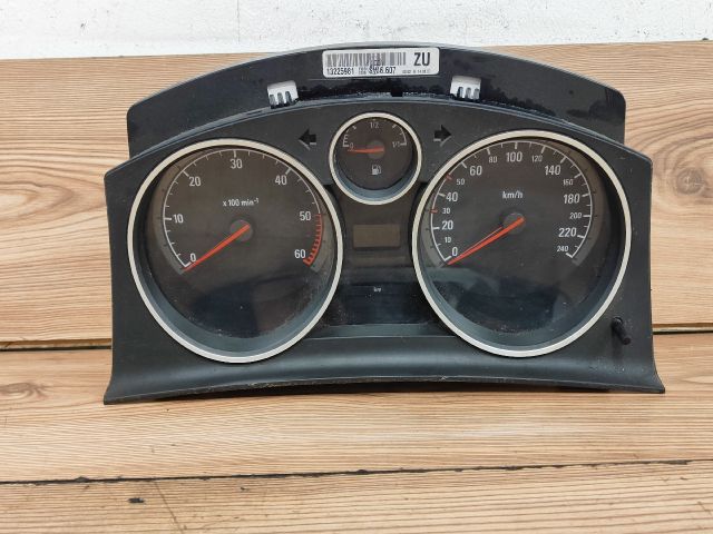 bontott OPEL ZAFIRA B Kilométeróra