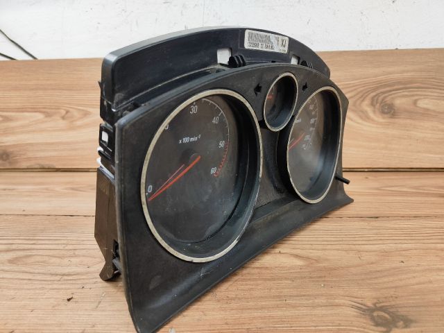 bontott OPEL ZAFIRA B Kilométeróra