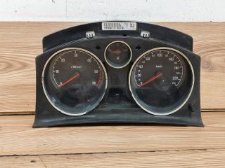 bontott OPEL ZAFIRA B Kilométeróra