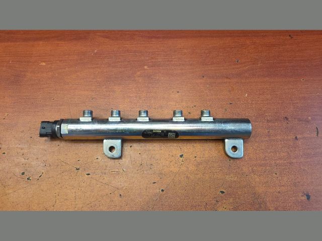 bontott OPEL ZAFIRA B Közösnyomócső