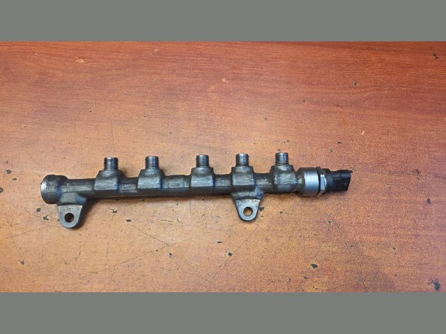 bontott OPEL ZAFIRA B Közösnyomócső