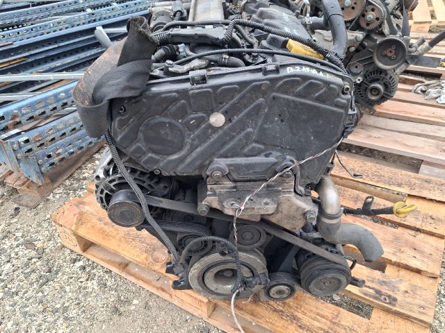 bontott OPEL ZAFIRA B Motor (Fűzött blokk hengerfejjel)