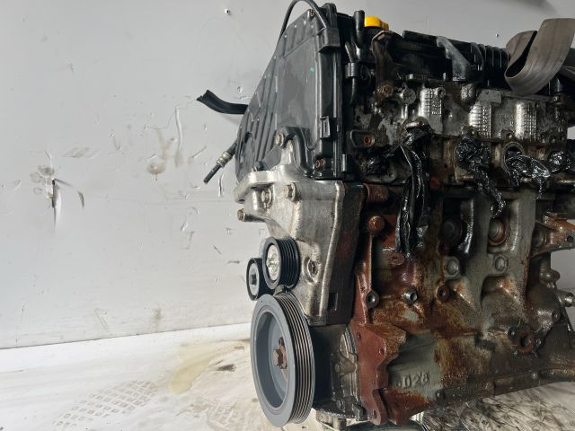 bontott OPEL ZAFIRA B Motor (Fűzött blokk hengerfejjel)