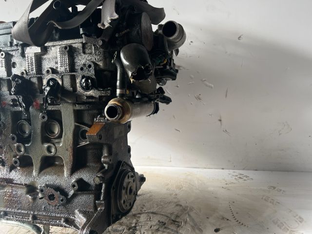 bontott OPEL ZAFIRA B Motor (Fűzött blokk hengerfejjel)