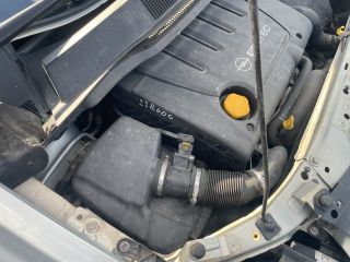 bontott OPEL ZAFIRA B Motor (Fűzött blokk hengerfejjel)