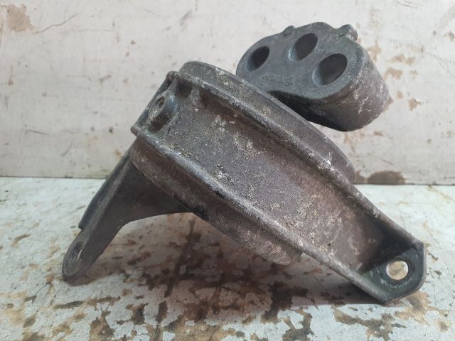 bontott OPEL ZAFIRA B Motor Tartó Bak Jobb