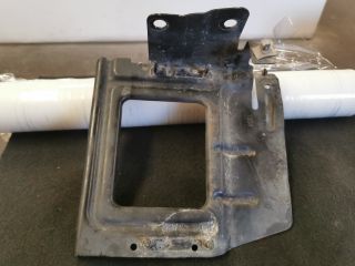 bontott OPEL ZAFIRA B Motorvezérlő Tartó