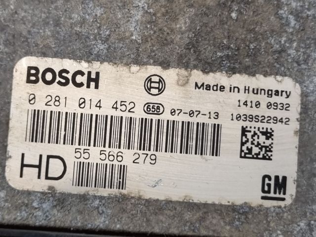 bontott OPEL ZAFIRA B Motorvezérlő