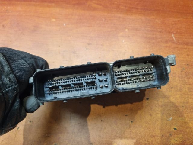 bontott OPEL ZAFIRA B Motorvezérlő