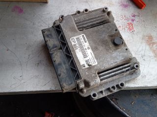bontott OPEL ZAFIRA B Motorvezérlő