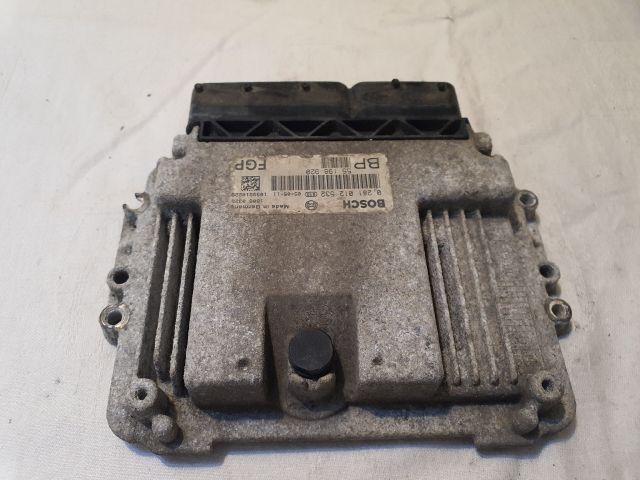 bontott OPEL ZAFIRA B Motorvezérlő