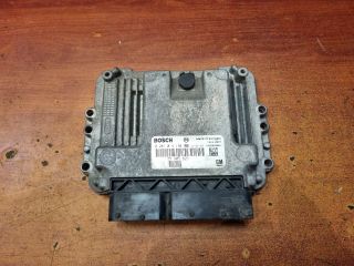 bontott OPEL ZAFIRA B Motorvezérlő