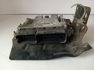 bontott OPEL ZAFIRA B Motorvezérlő