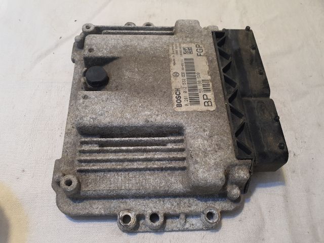 bontott OPEL ZAFIRA B Motorvezérlő
