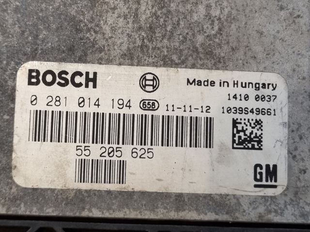 bontott OPEL ZAFIRA B Motorvezérlő