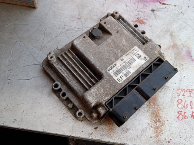 bontott OPEL ZAFIRA B Motorvezérlő