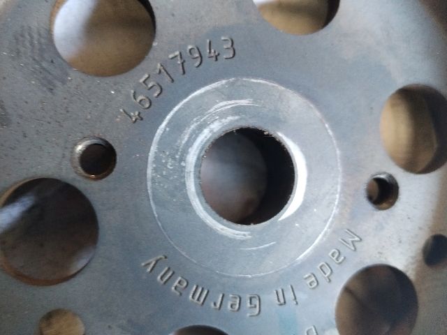 bontott OPEL ZAFIRA B Nagynyomású Szivattyú Bordáskerék / Lánckerék