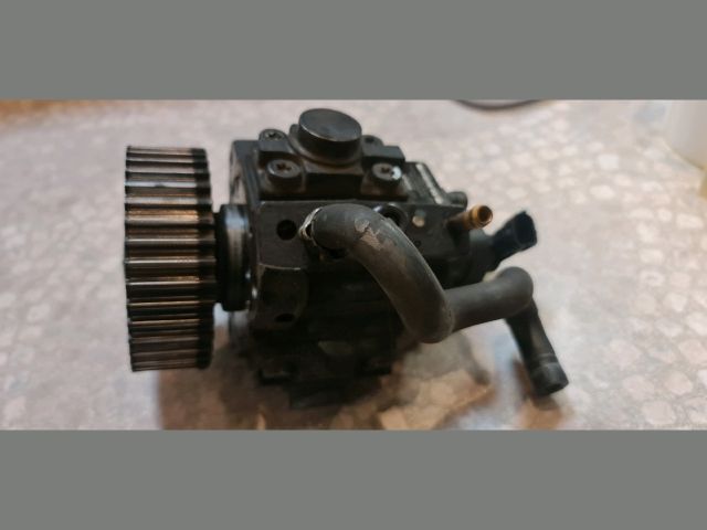 bontott OPEL ZAFIRA B Nagynyomású Szivattyú