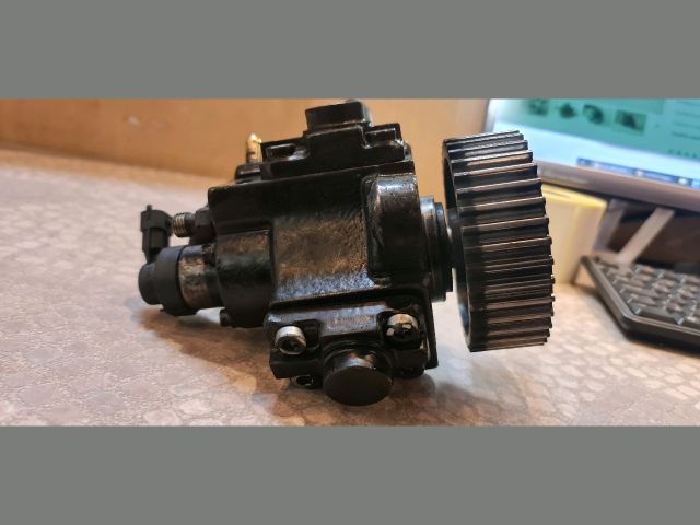 bontott OPEL ZAFIRA B Nagynyomású Szivattyú