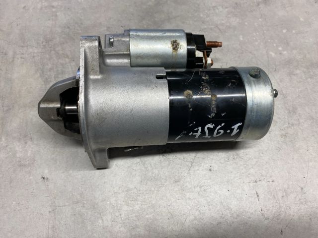 bontott OPEL ZAFIRA B Önindító