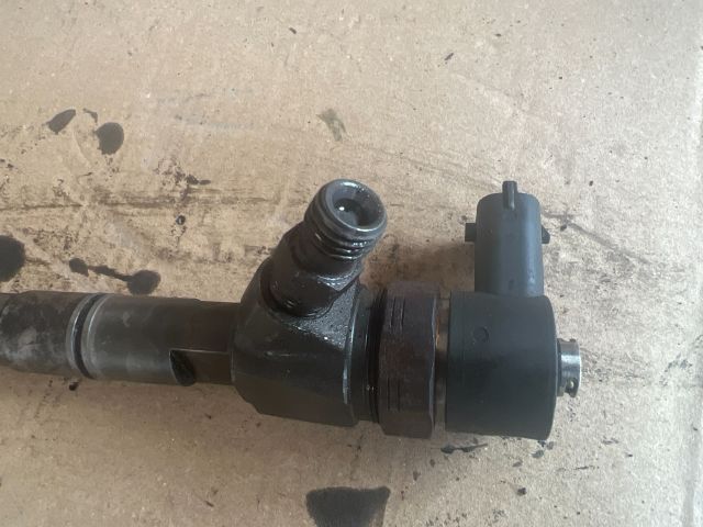 bontott OPEL ZAFIRA B Porlasztó (1 db)