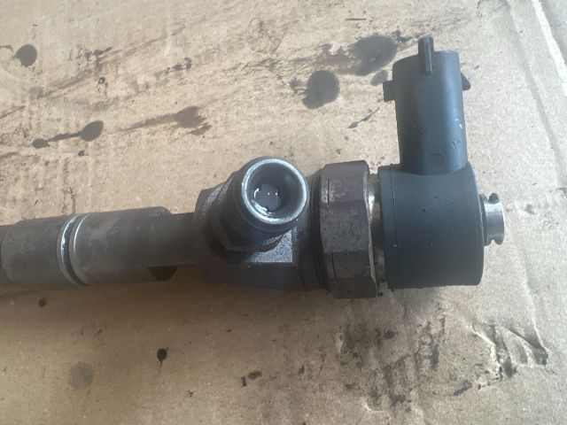 bontott OPEL ZAFIRA B Porlasztó (1 db)