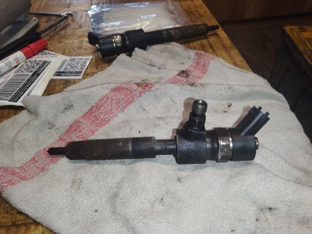 bontott OPEL ZAFIRA B Porlasztó (1 db)