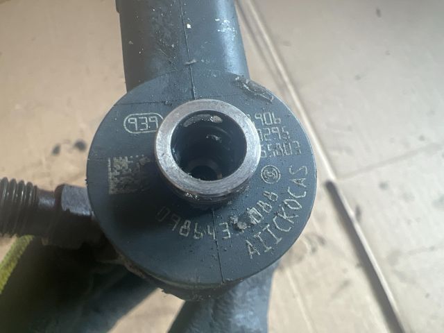 bontott OPEL ZAFIRA B Porlasztó (1 db)