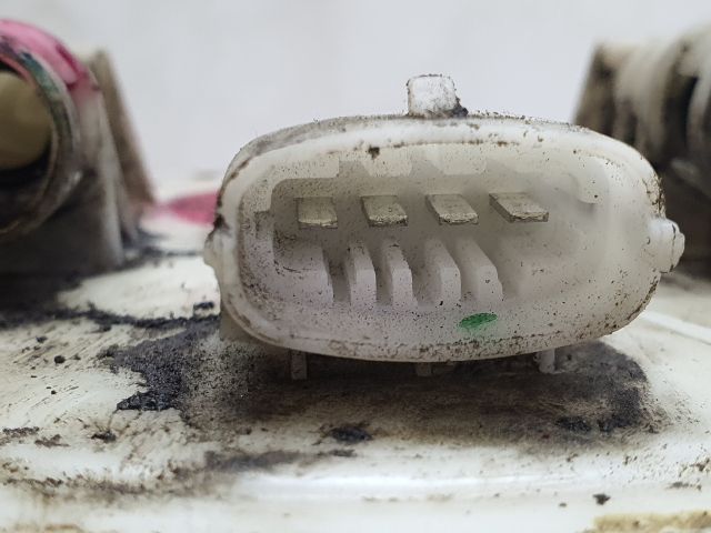 bontott OPEL ZAFIRA B Üzemanyag Szivattyú