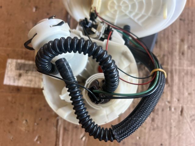 bontott OPEL ZAFIRA B Üzemanyag Szivattyú