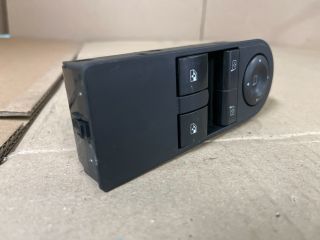 bontott OPEL ZAFIRA B Ablakemelő és Tükör Kapcsoló