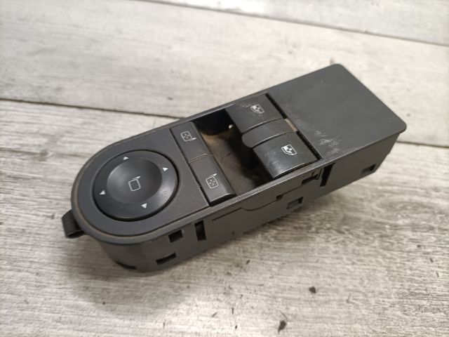 bontott OPEL ZAFIRA B Ablakemelő és Tükör Kapcsoló