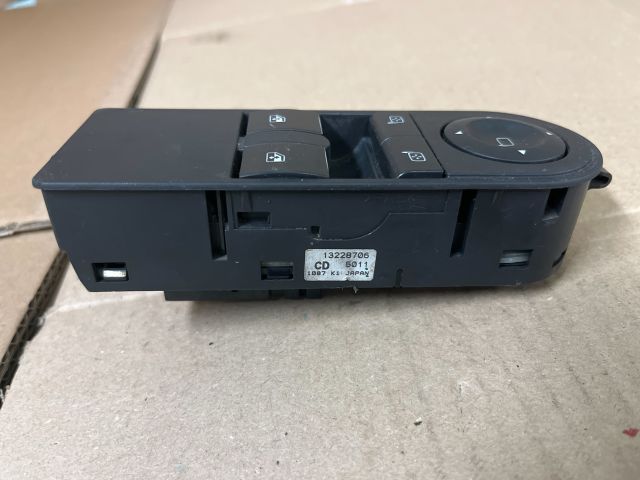 bontott OPEL ZAFIRA B Ablakemelő és Tükör Kapcsoló