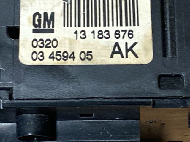 bontott OPEL ZAFIRA B Ablakemelő Kapcsoló Négyes / Kettes