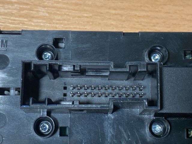 bontott OPEL ZAFIRA B Ablakemelő Kapcsoló Négyes / Kettes