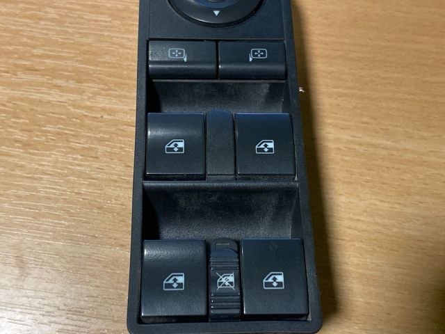 bontott OPEL ZAFIRA B Ablakemelő Kapcsoló Négyes / Kettes